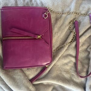 Purple pinkish crossbody bag by Gianni Bini.
